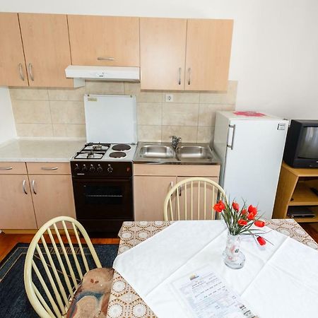 Apartmani Jelica Krk Town Buitenkant foto