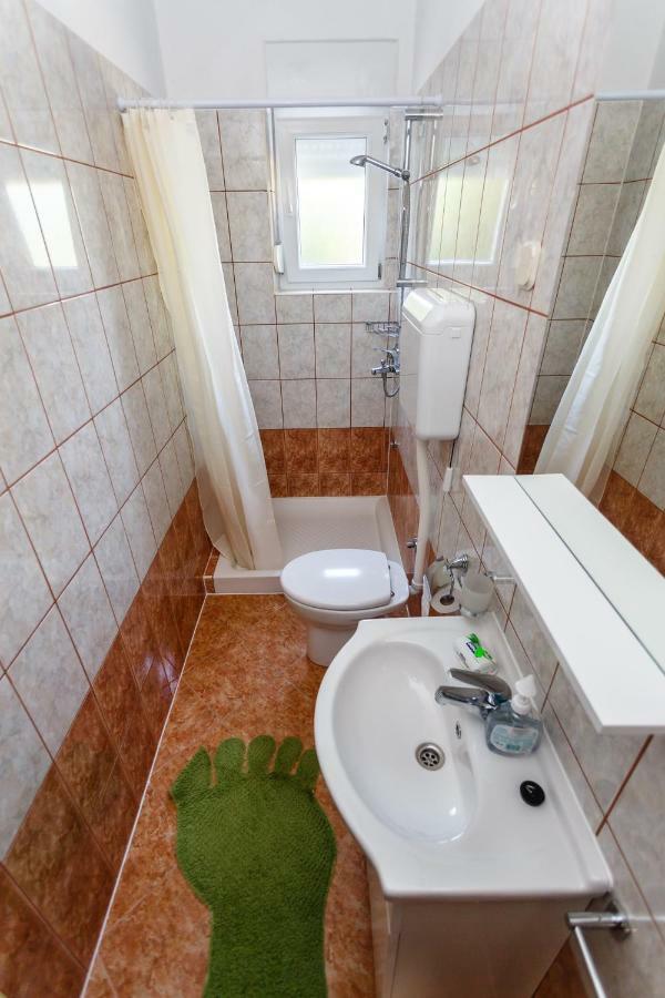 Apartmani Jelica Krk Town Buitenkant foto