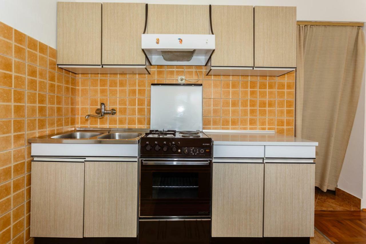 Apartmani Jelica Krk Town Buitenkant foto